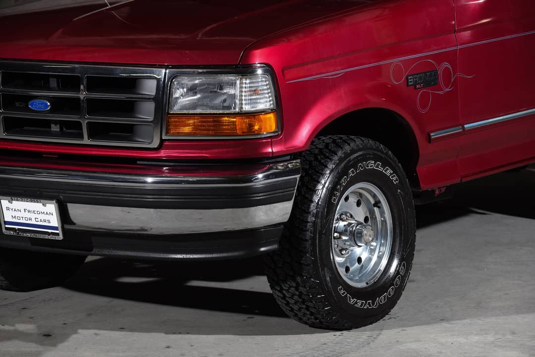 1994 Ford Bronco 2DR — photo 8