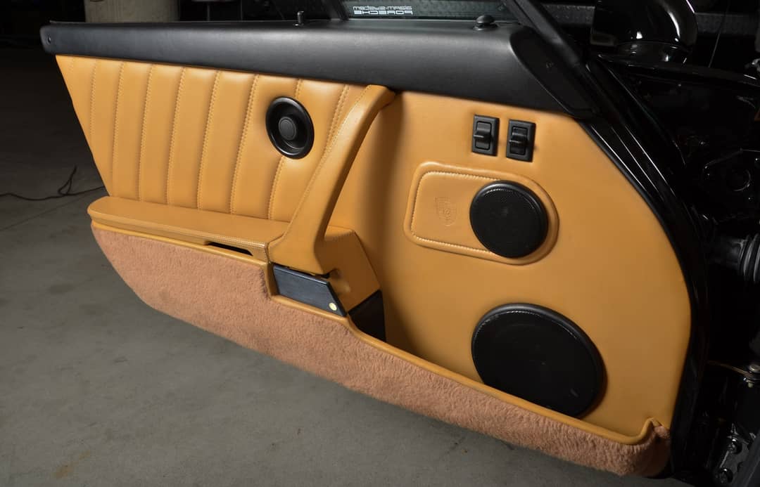 1993 Porsche 911 Carrera 2 Targa — photo 15