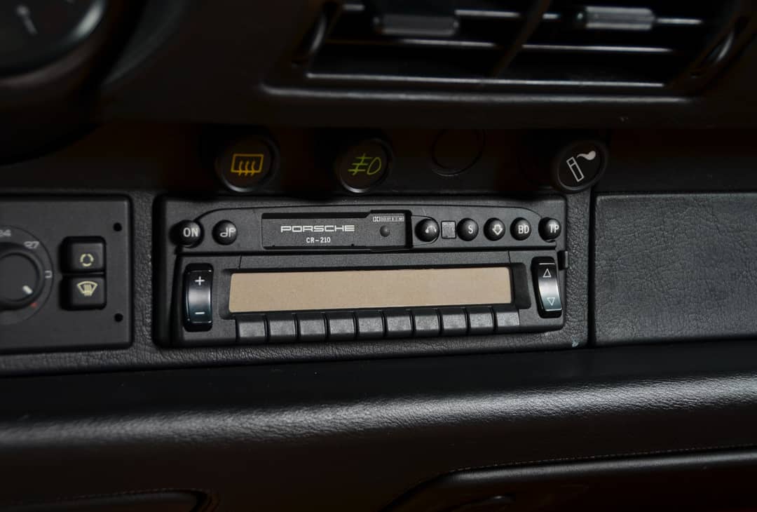 1993 Porsche 911 Carrera 2 Targa — photo 19