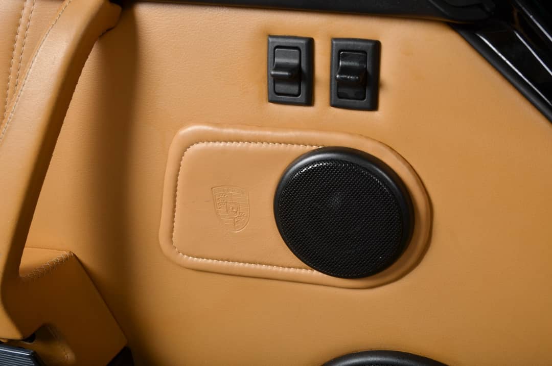 1993 Porsche 911 Carrera 2 Targa — photo 27