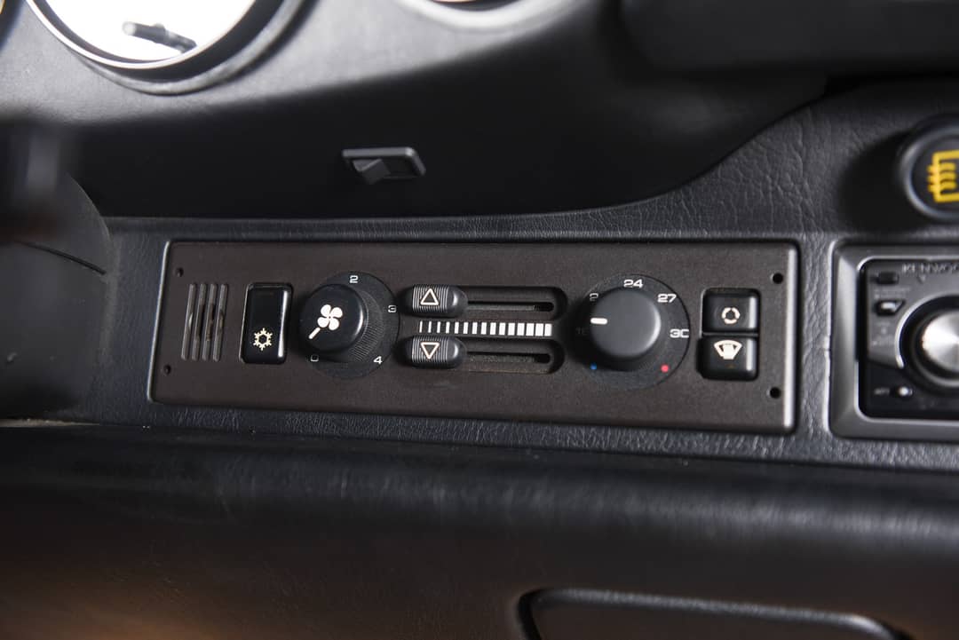 1992 Porsche 911 Carrera 2 — photo 28