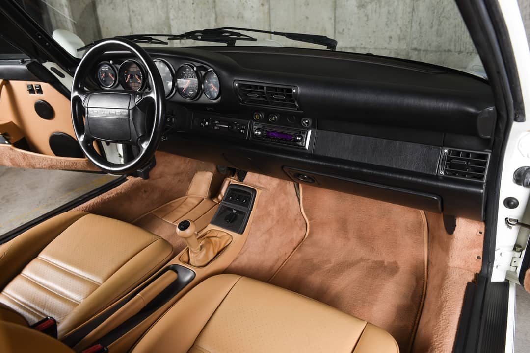 1992 Porsche 911 Carrera 2 — photo 35