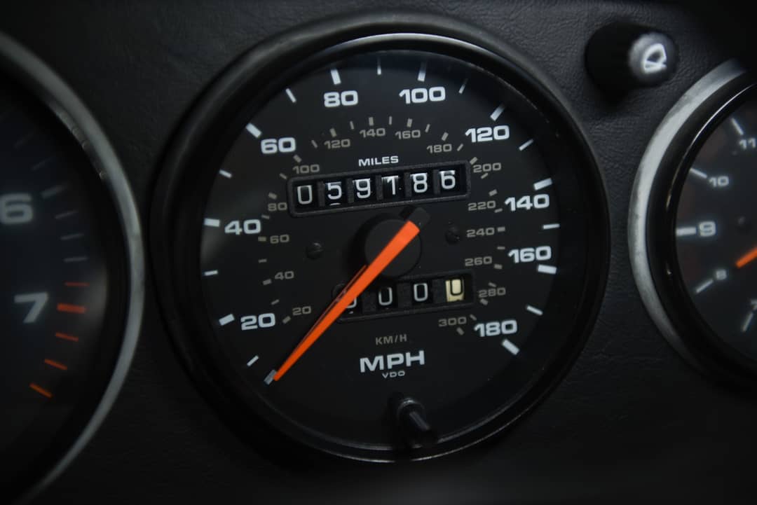 1992 Porsche 911 Carrera 2 — photo 39