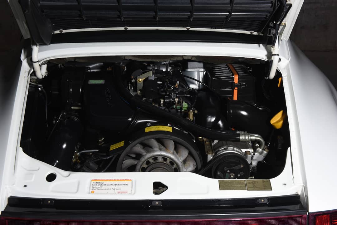 1992 Porsche 911 Carrera 2 — photo 10