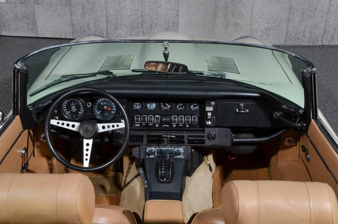 1974 Jaguar E-Type V12 — photo 17