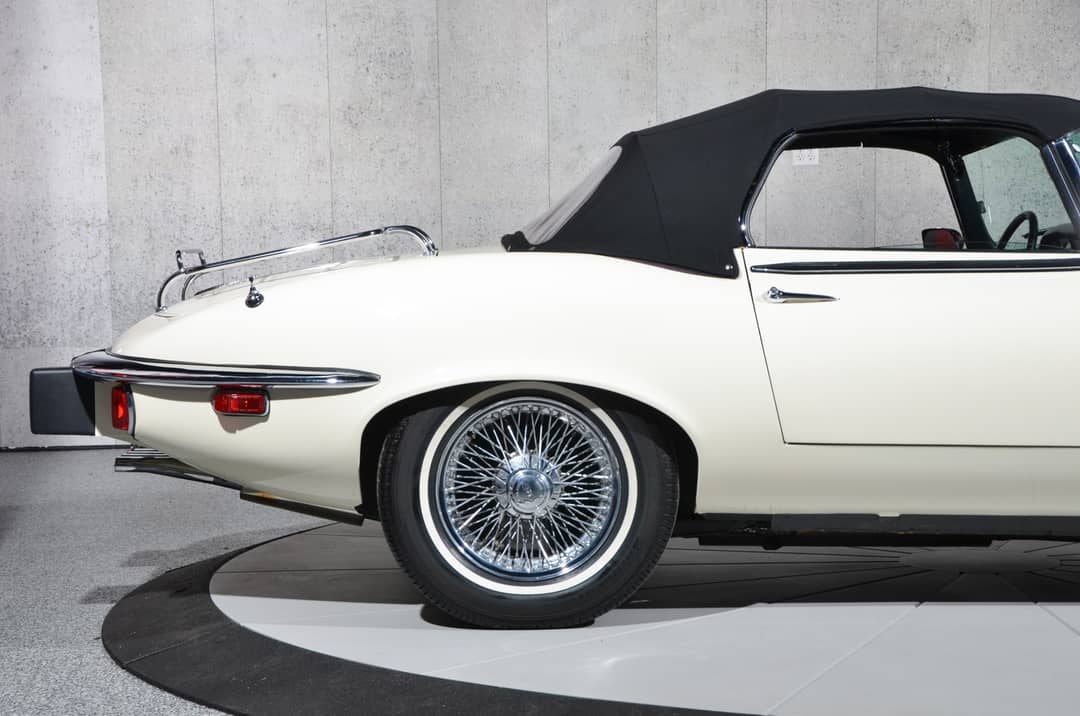 1974 Jaguar E-Type V12 — photo 23