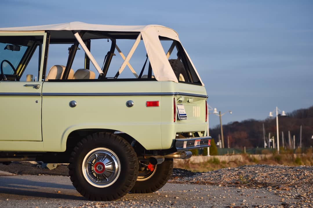 1966 Ford Bronco Custom — photo 13