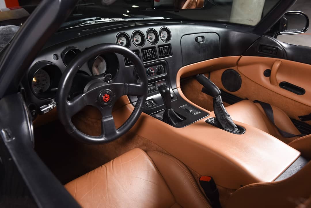1995 Dodge Viper RT/10 — photo 17