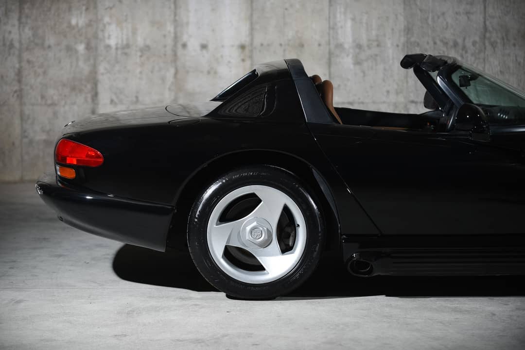 1995 Dodge Viper RT/10 — photo 4