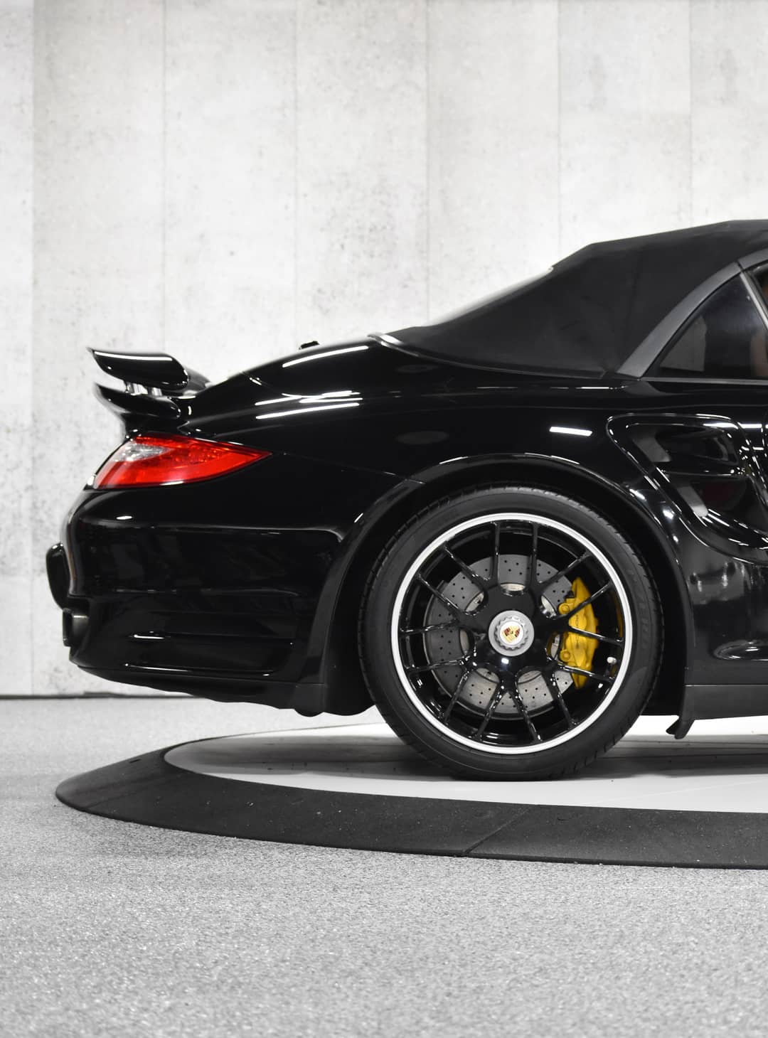 2012 Porsche 911 Turbo S — photo 2