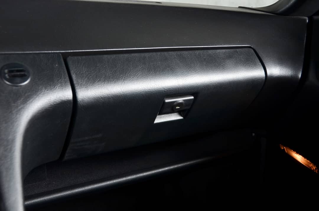1987 Porsche 928 S4 — photo 31