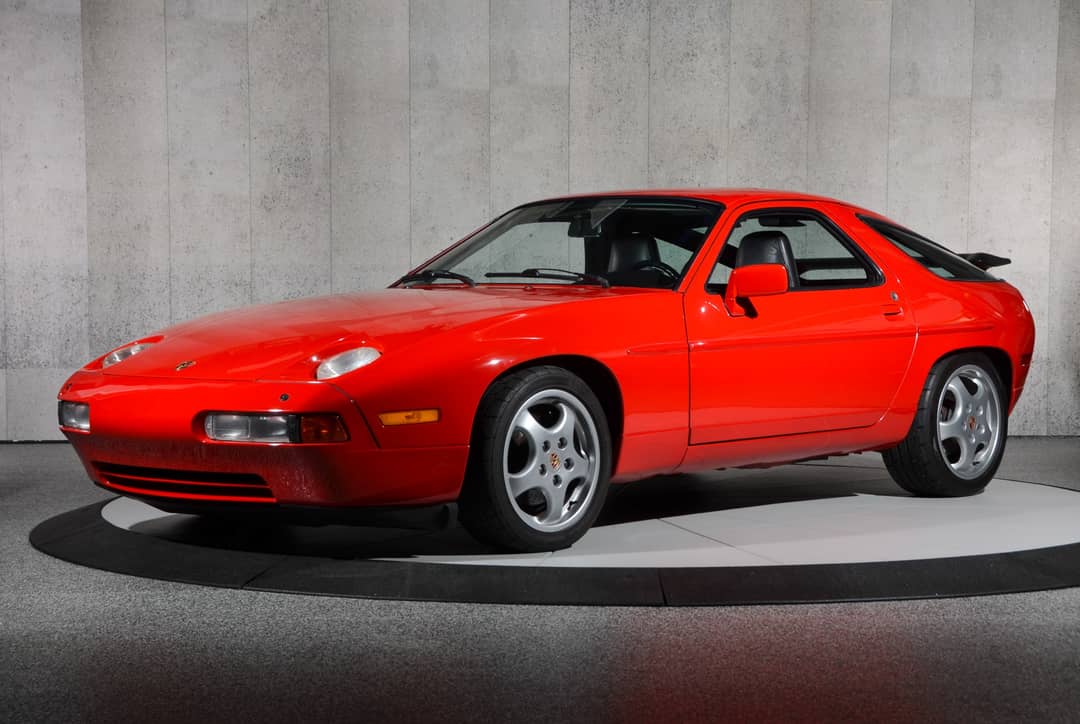 1987 Porsche 928 S4 — photo 8