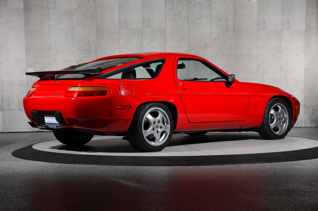 1987 Porsche 928 S4 — photo 9