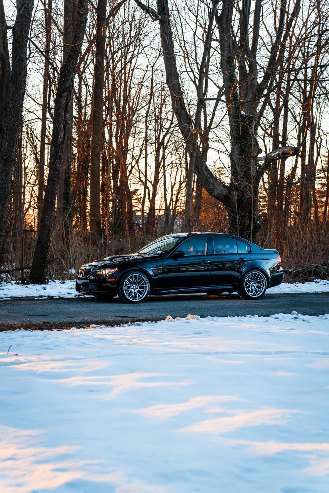 2011 BMW M3 — photo 2