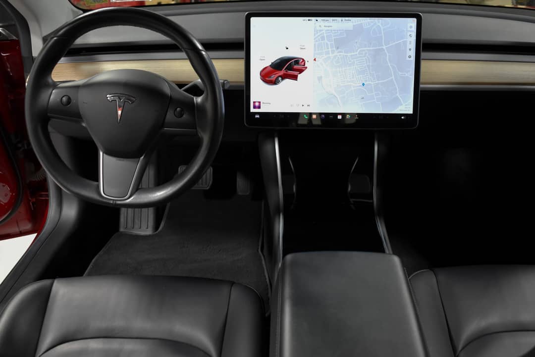2018 Tesla Model 3 Long Range — photo 15