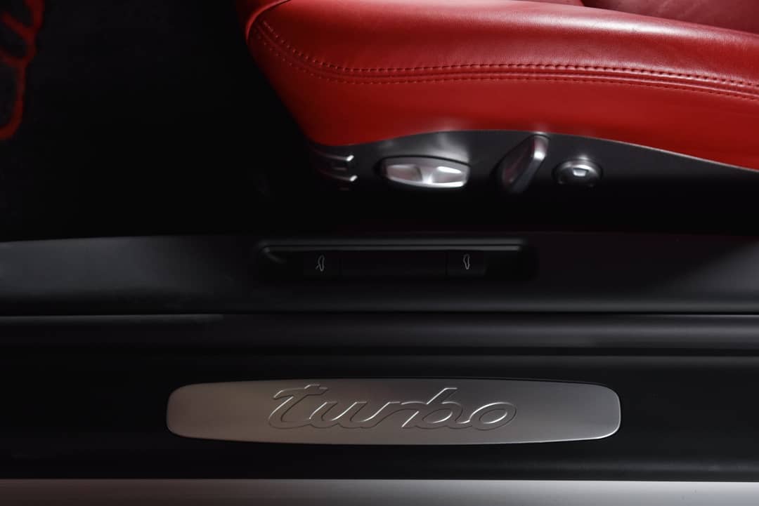 2012 Porsche 911 Turbo — photo 21