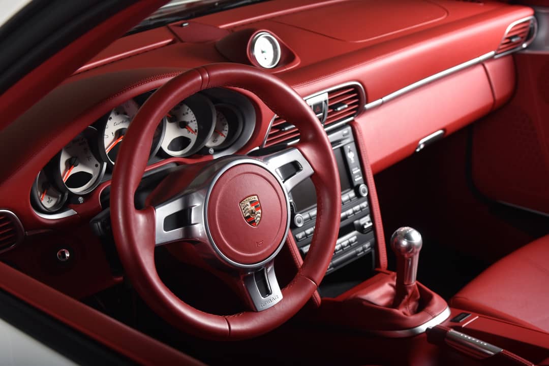 2012 Porsche 911 Turbo — photo 25