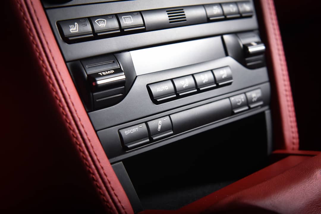 2012 Porsche 911 Turbo — photo 27