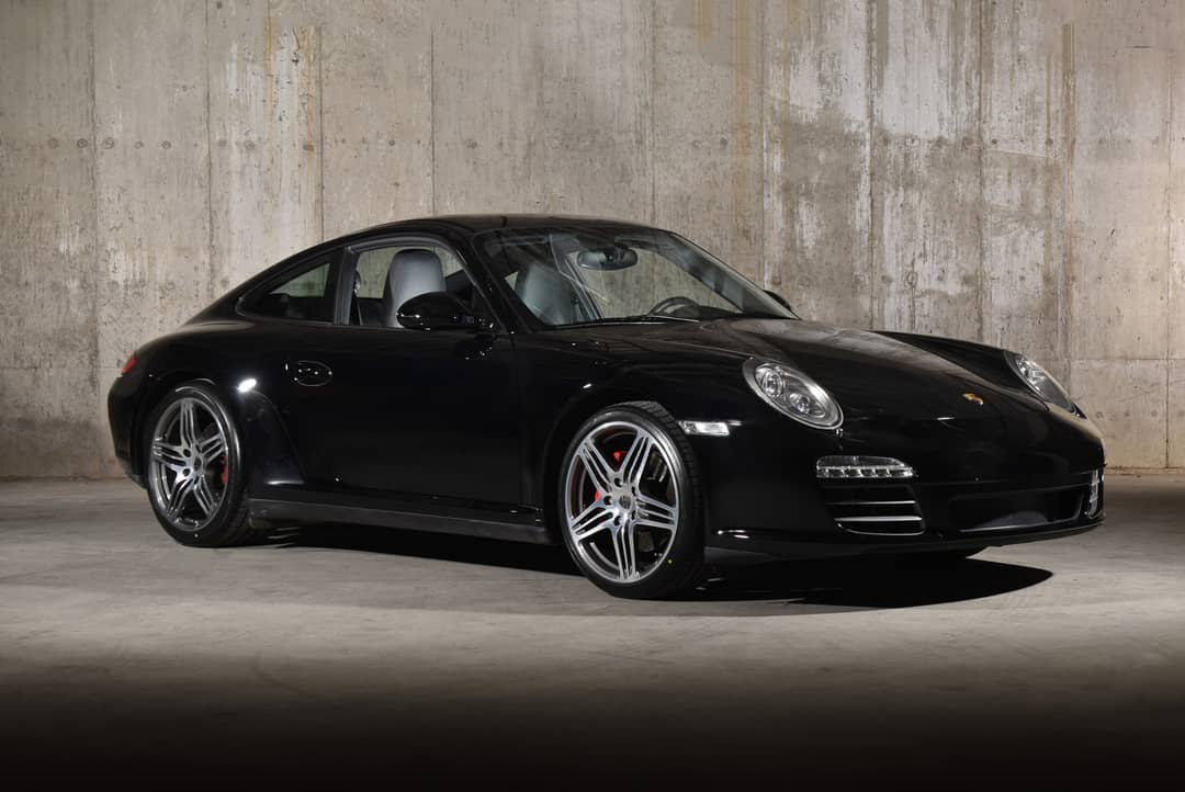 2010 Porsche 911 Carrera 4S — photo 2