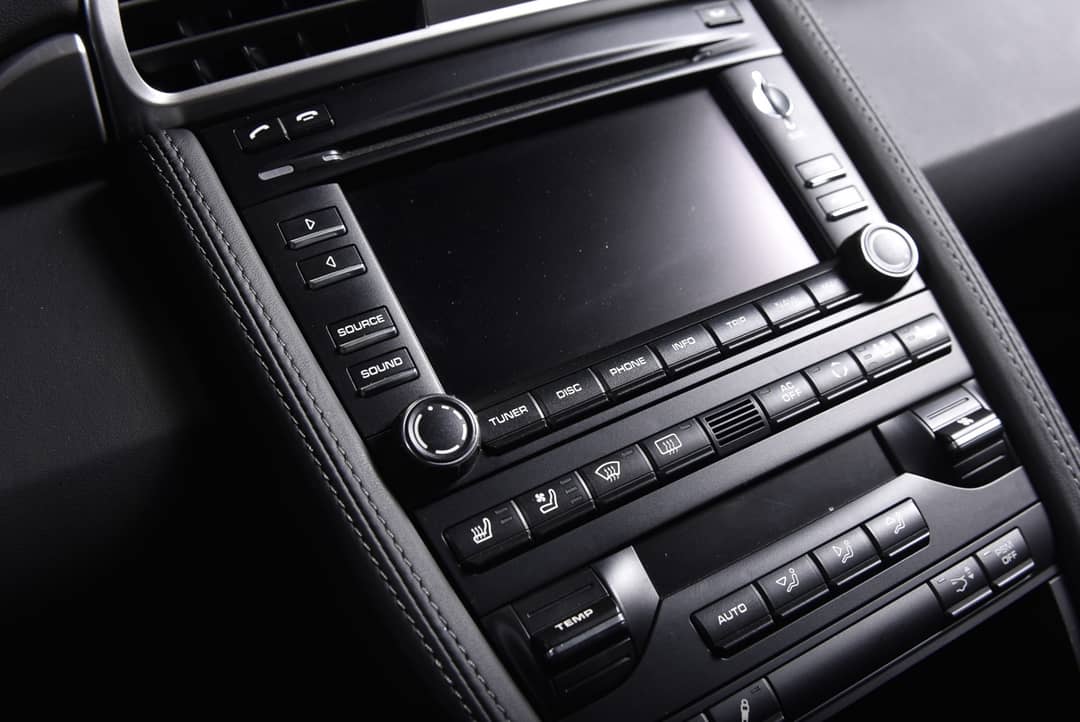 2010 Porsche 911 Carrera 4S — photo 32