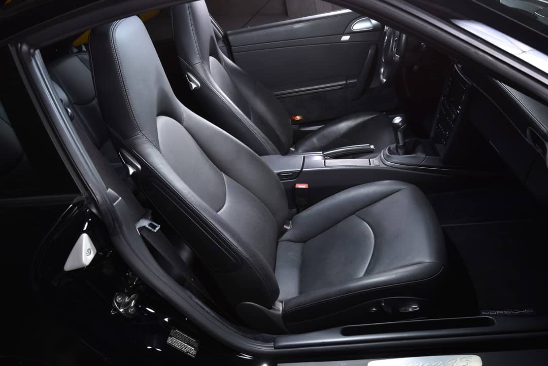 2010 Porsche 911 Carrera 4S — photo 36