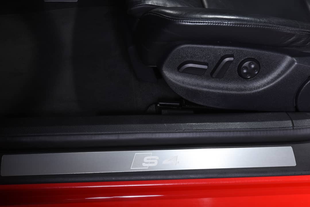 2004 Audi S4 quattro — photo 20