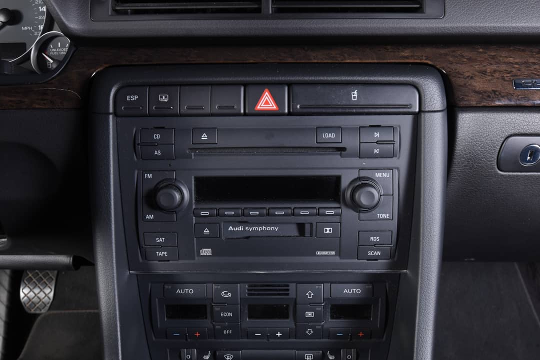2004 Audi S4 quattro — photo 23
