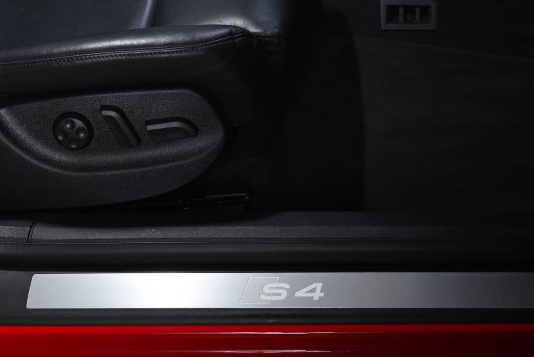 2004 Audi S4 quattro — photo 31