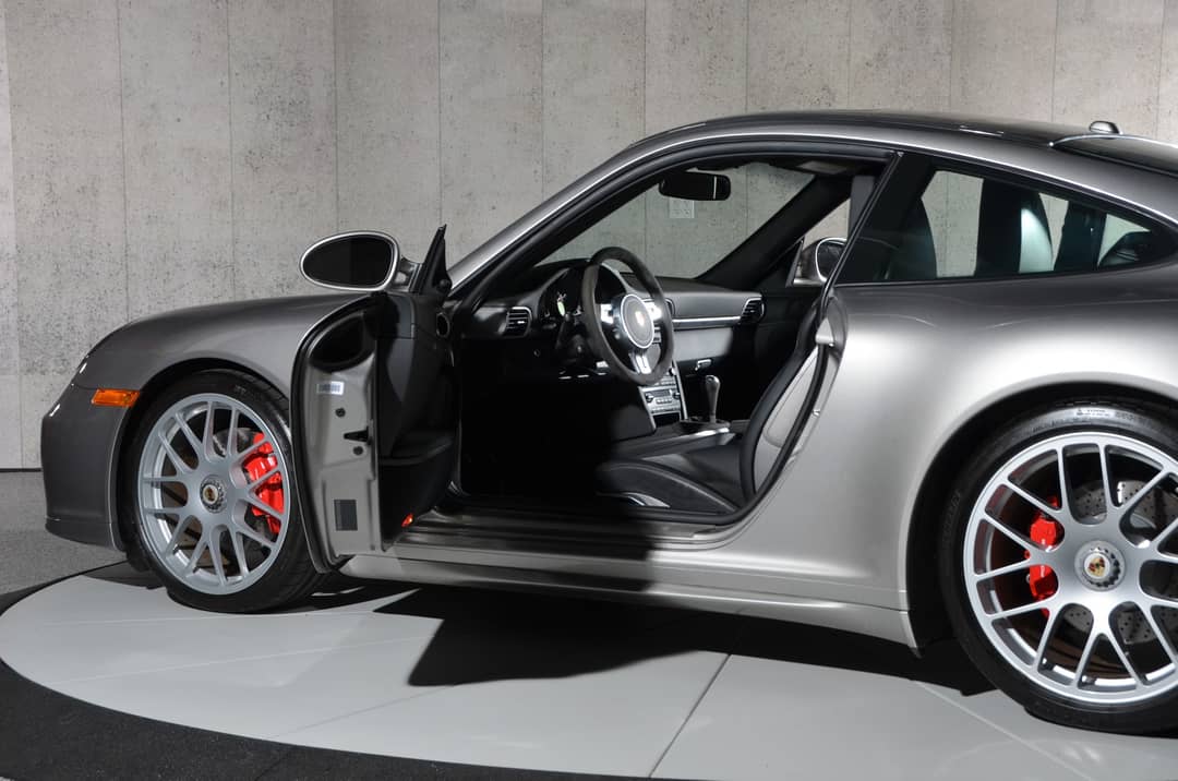 2012 Porsche 911 Carrera 4 GTS — photo 4
