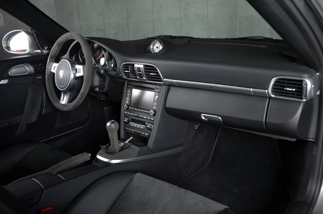 2012 Porsche 911 Carrera 4 GTS — photo 38