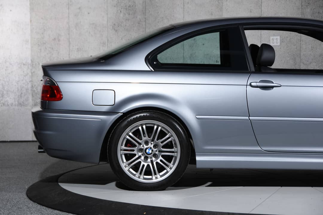 2005 BMW M3 — photo 2