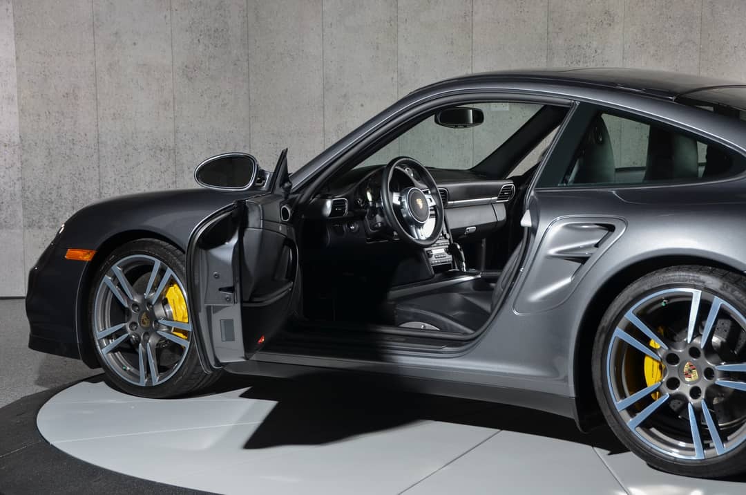 2013 Porsche 911 Turbo S — photo 26