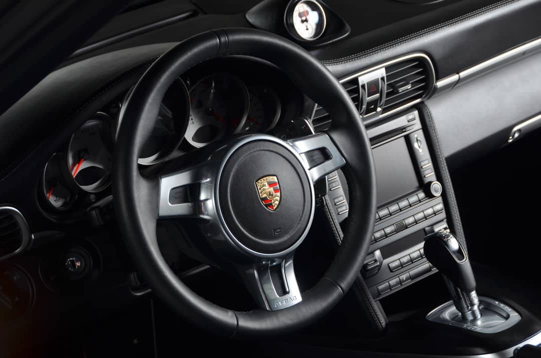 2013 Porsche 911 Turbo S — photo 33