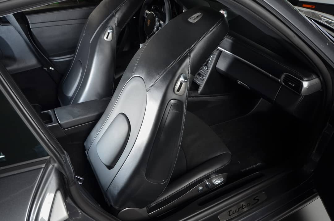 2013 Porsche 911 Turbo S — photo 46
