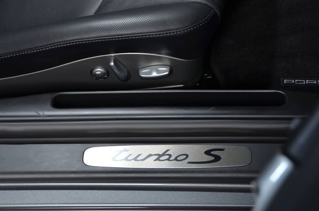 2013 Porsche 911 Turbo S — photo 51