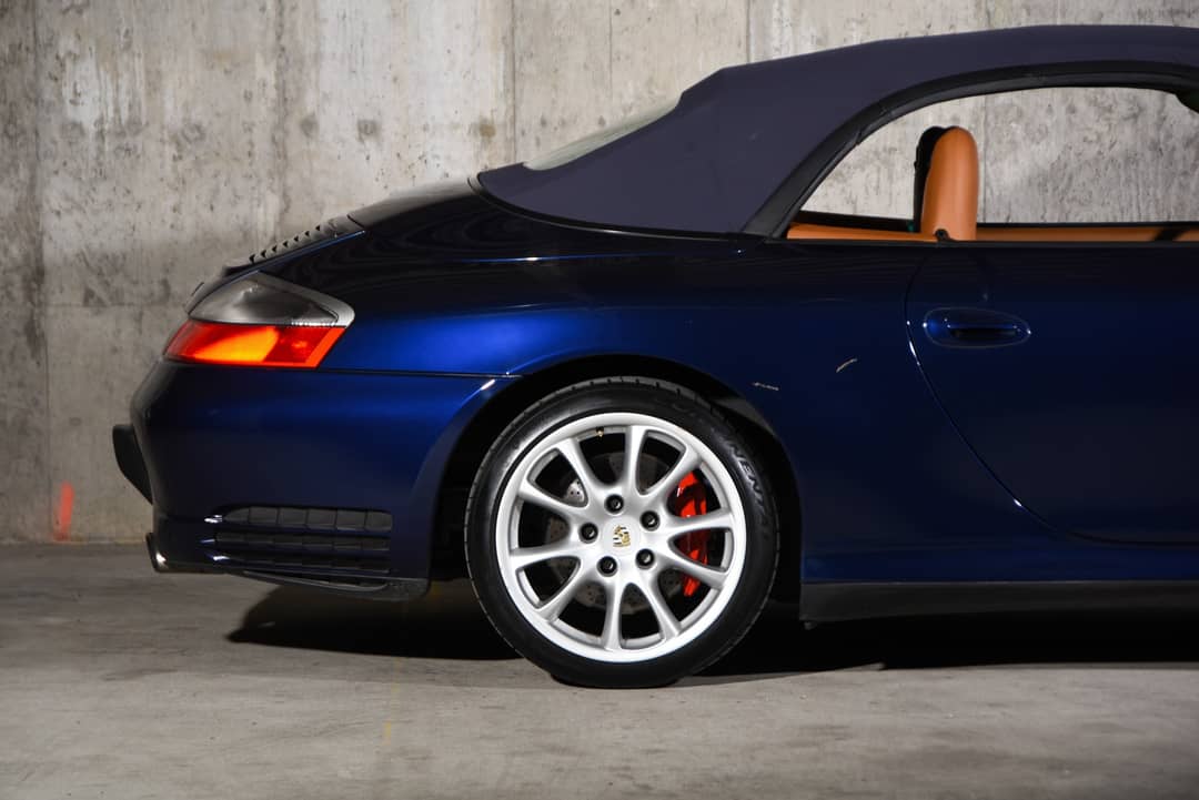 2004 Porsche 911 Carrera 4S — photo 25