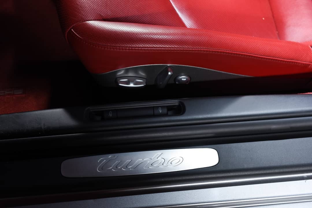 2011 Porsche 911 Turbo — photo 37