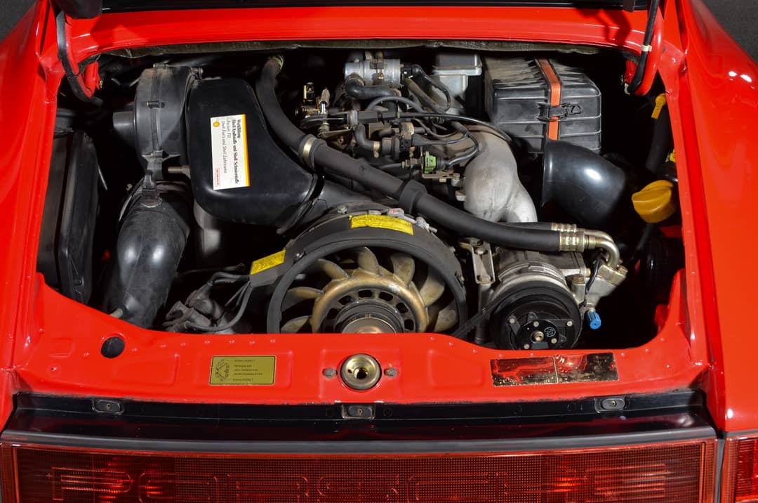 1990 Porsche 911 Carrera 2 — photo 22