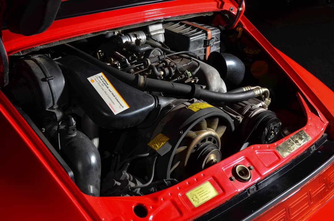 1990 Porsche 911 Carrera 2 — photo 23