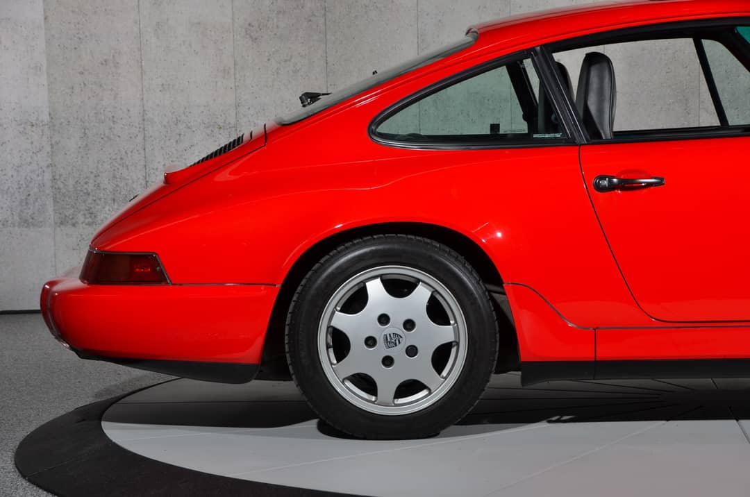 1990 Porsche 911 Carrera 2 — photo 25