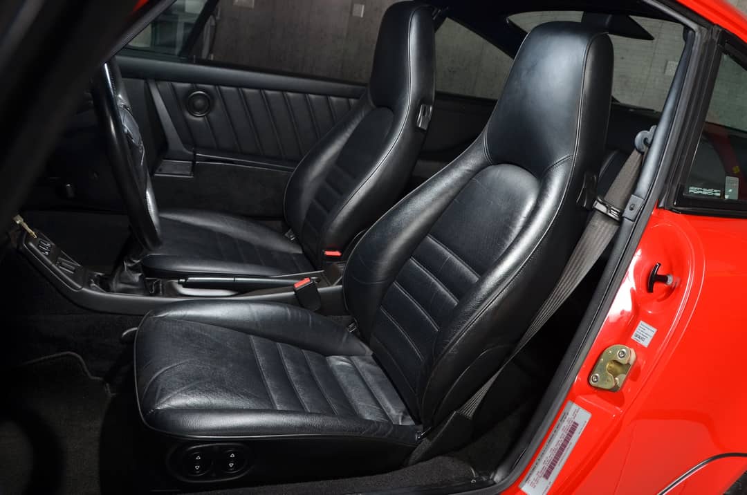 1990 Porsche 911 Carrera 2 — photo 36