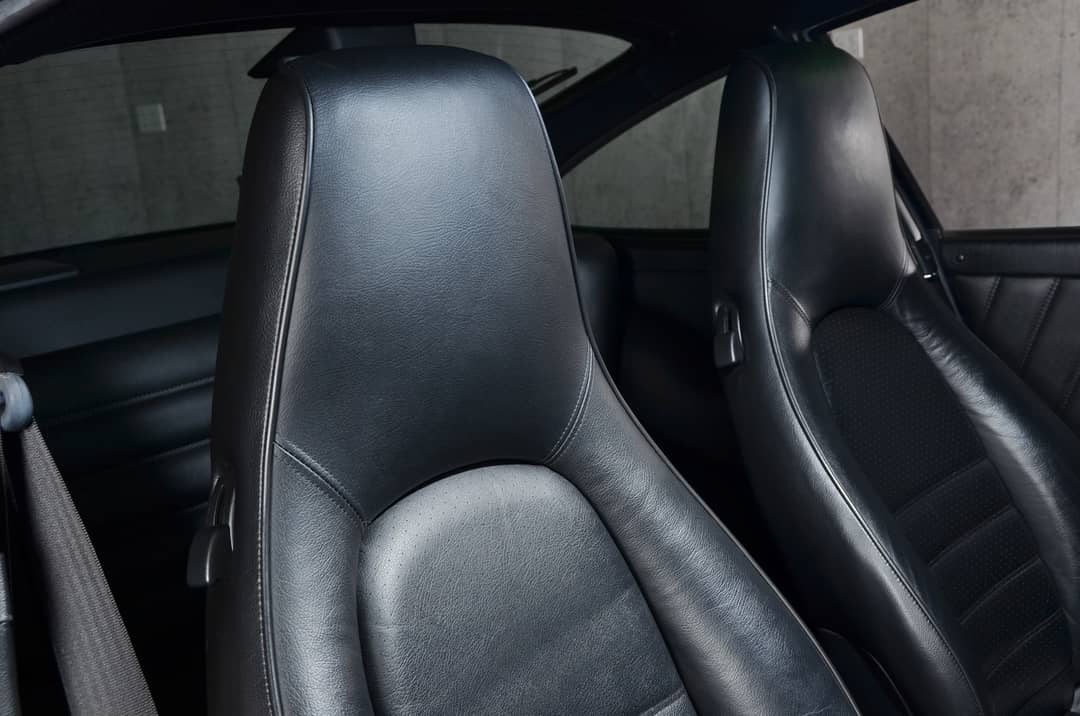 1990 Porsche 911 Carrera 2 — photo 51