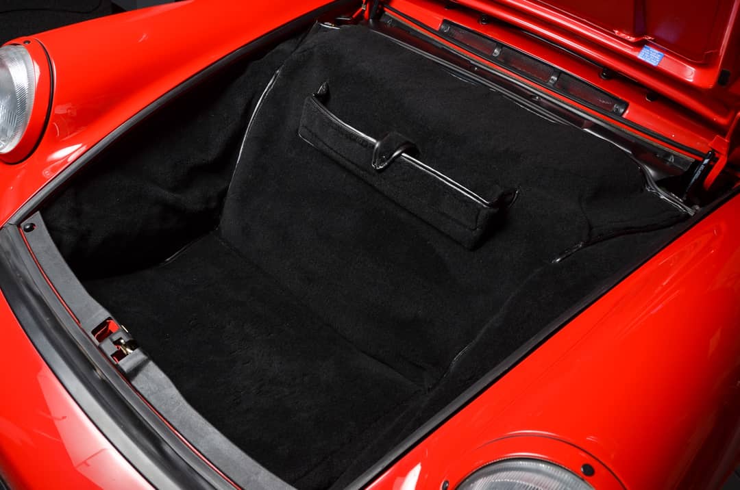 1990 Porsche 911 Carrera 2 — photo 8