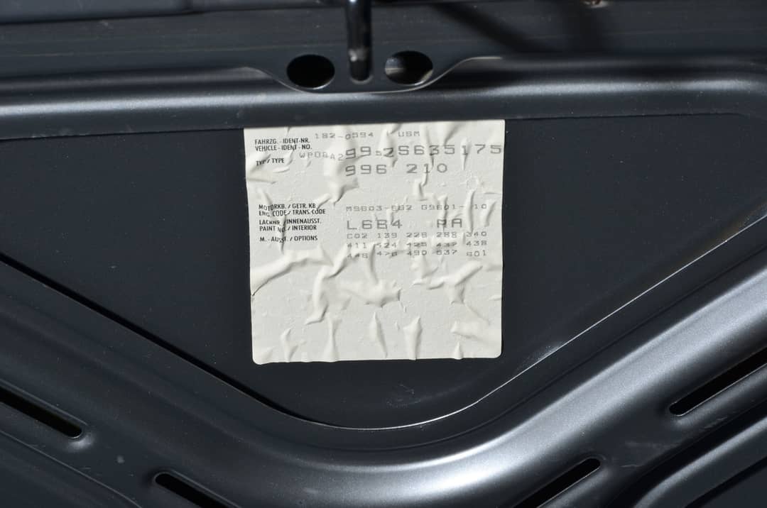 2002 Porsche 911 Targa — photo 17