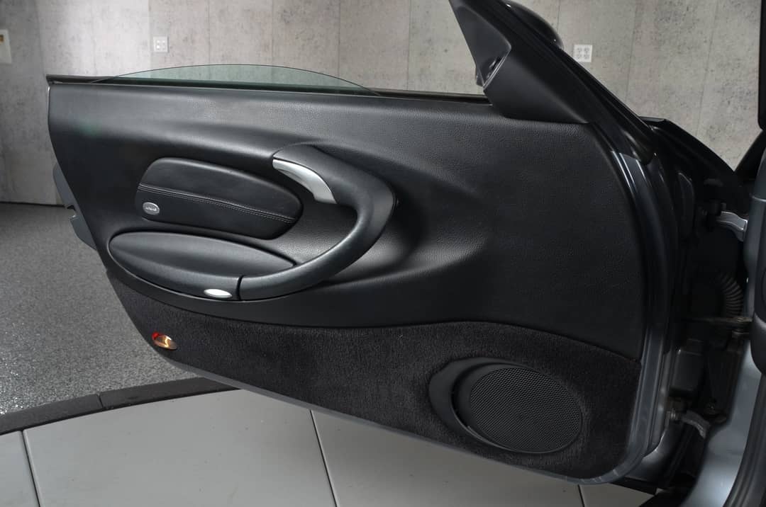 2002 Porsche 911 Targa — photo 33