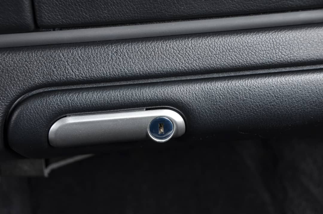 2002 Porsche 911 Targa — photo 44