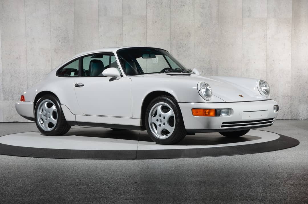 1992 Porsche 911 Carrera 4 — photo 11