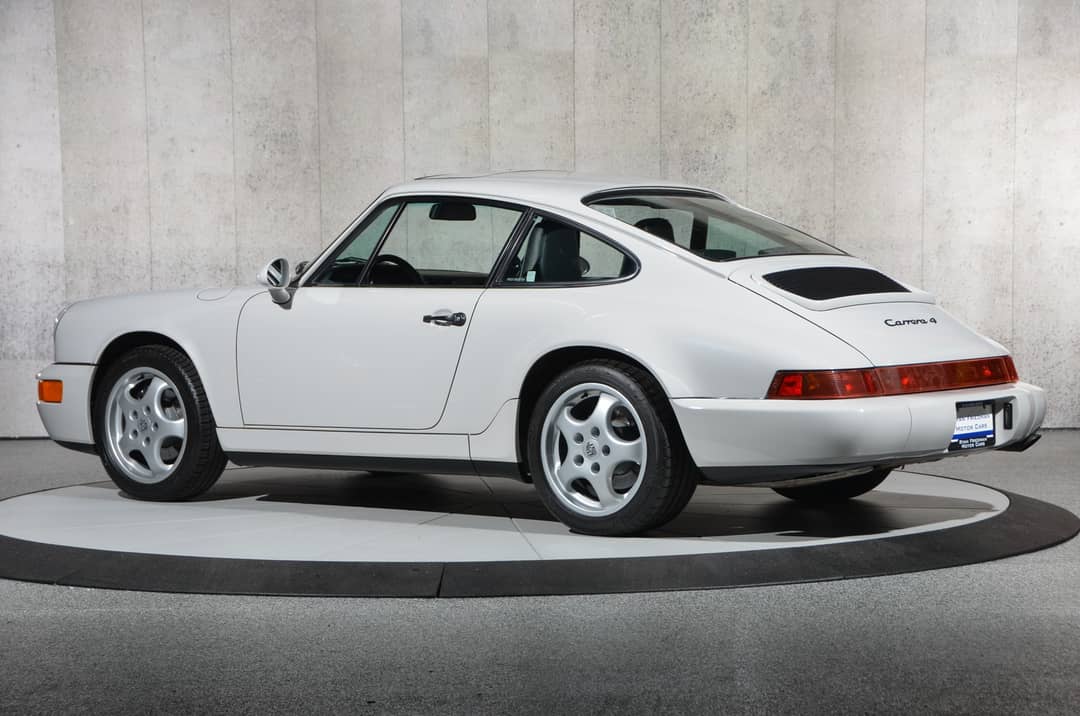1992 Porsche 911 Carrera 4 — photo 16