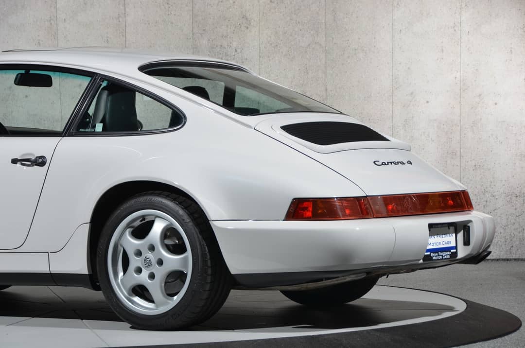 1992 Porsche 911 Carrera 4 — photo 17