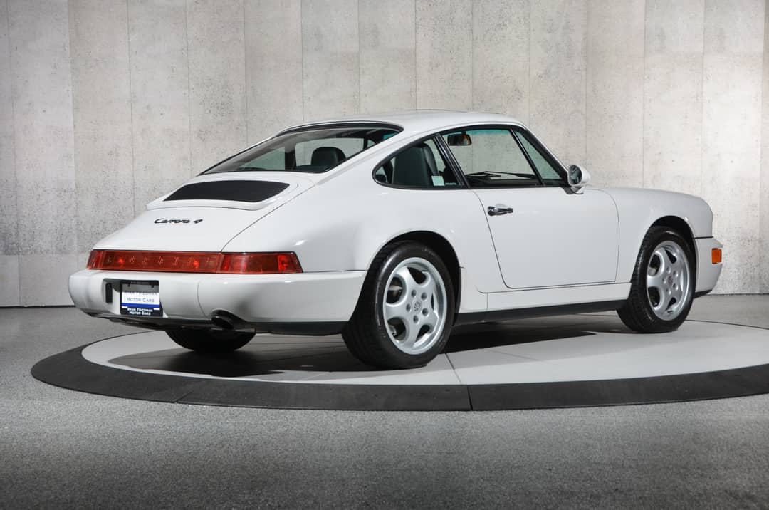 1992 Porsche 911 Carrera 4 — photo 21